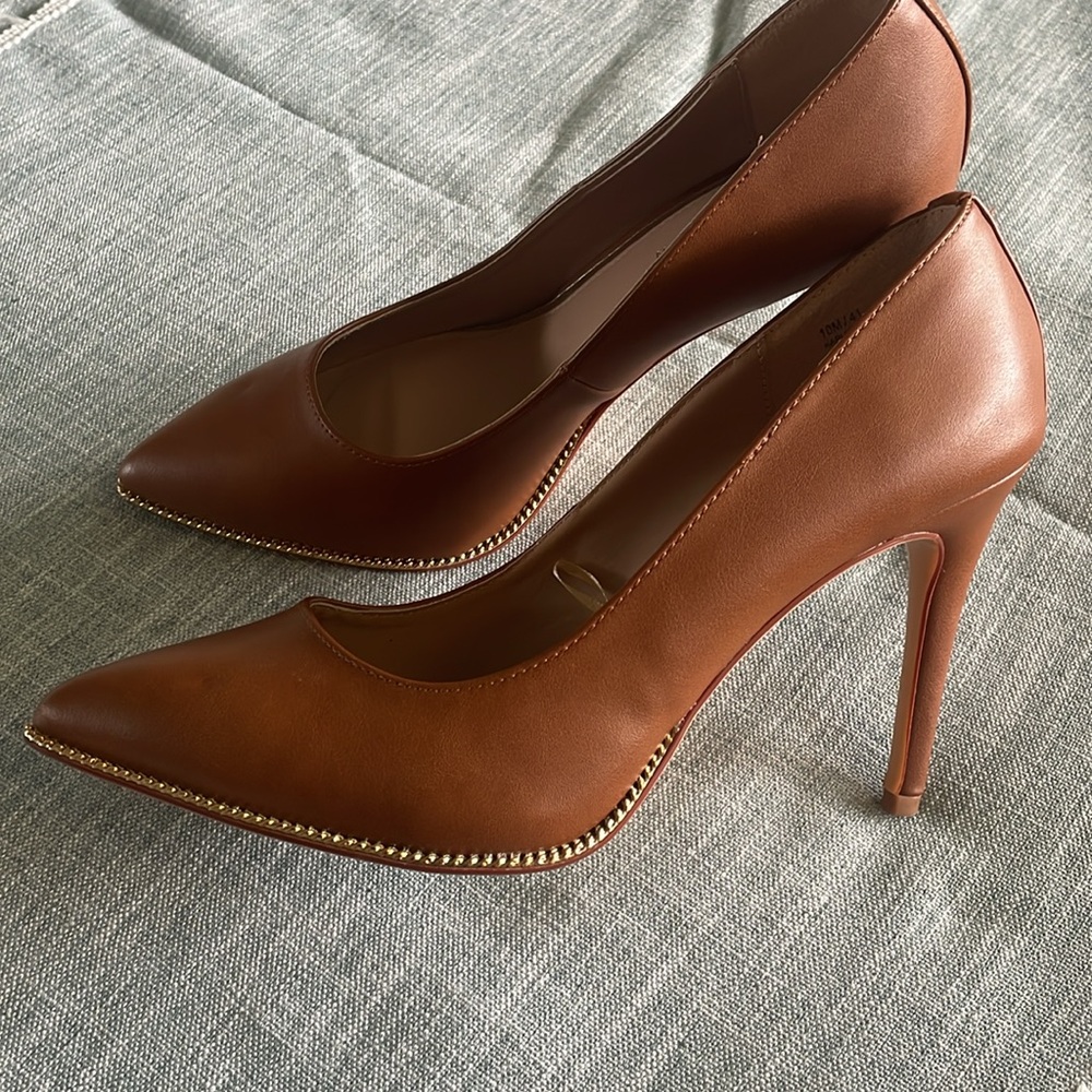 BCBG Generation Camel Stiletto